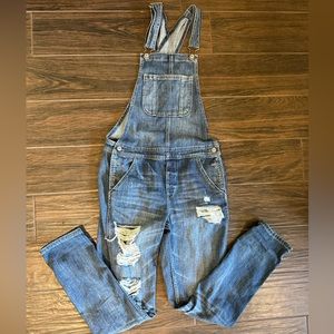 American Eagle Distressed Tom-girl Overalls